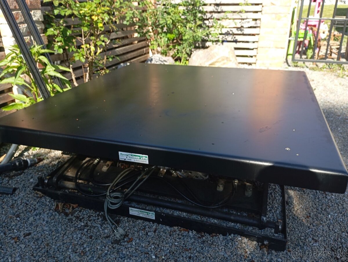 Nožnicový zdvihák / zdvíhací stôl Meikikou - 3