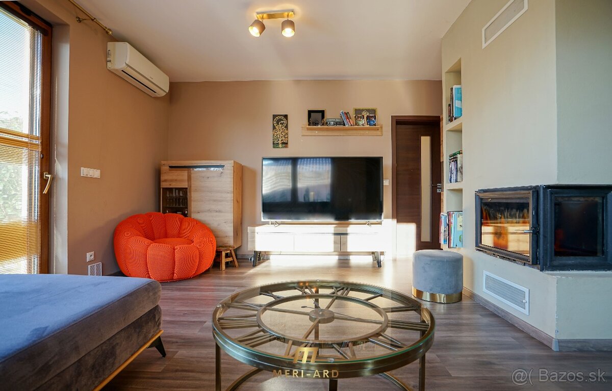 Moderný 3,5-izbový RD s garážou, krbom a záhradou, Rajka - 3