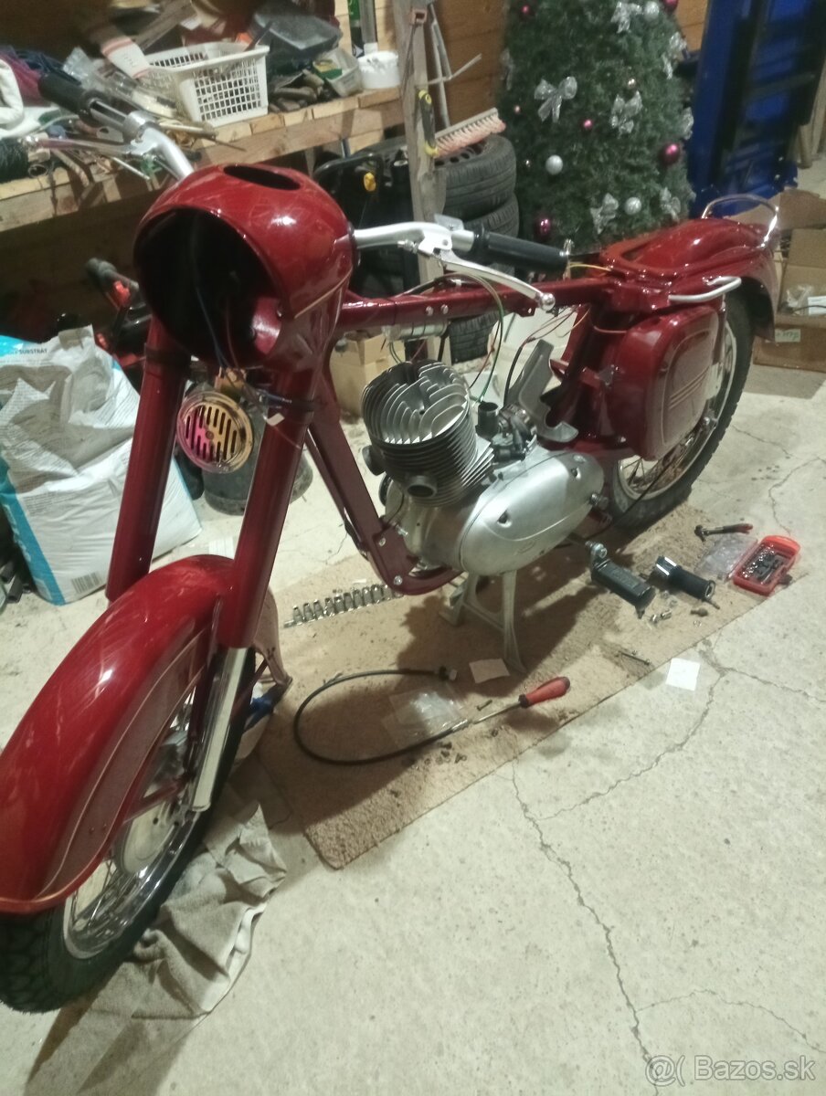 Jawa 250 - 3