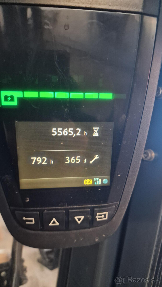 Linde E30, vysokozdvižný vozík VZV - 3