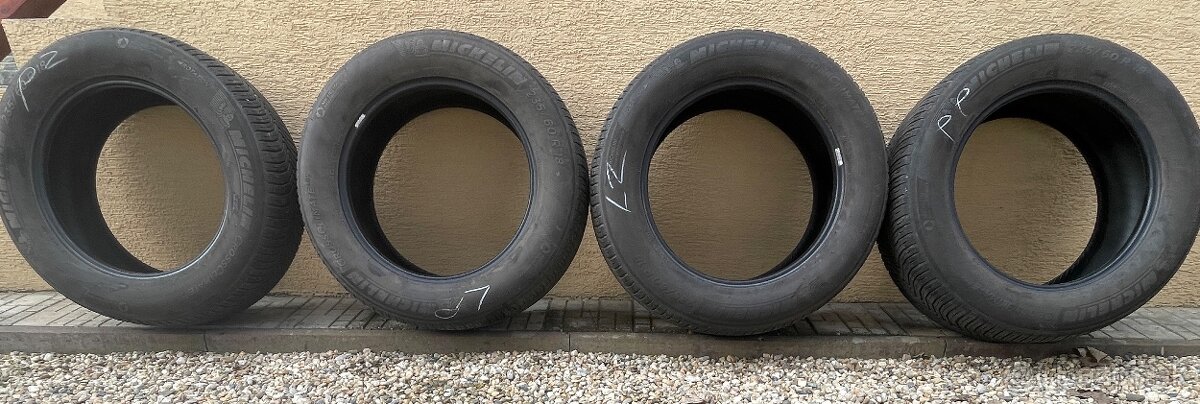 235/60 R18 Celoročné - 3