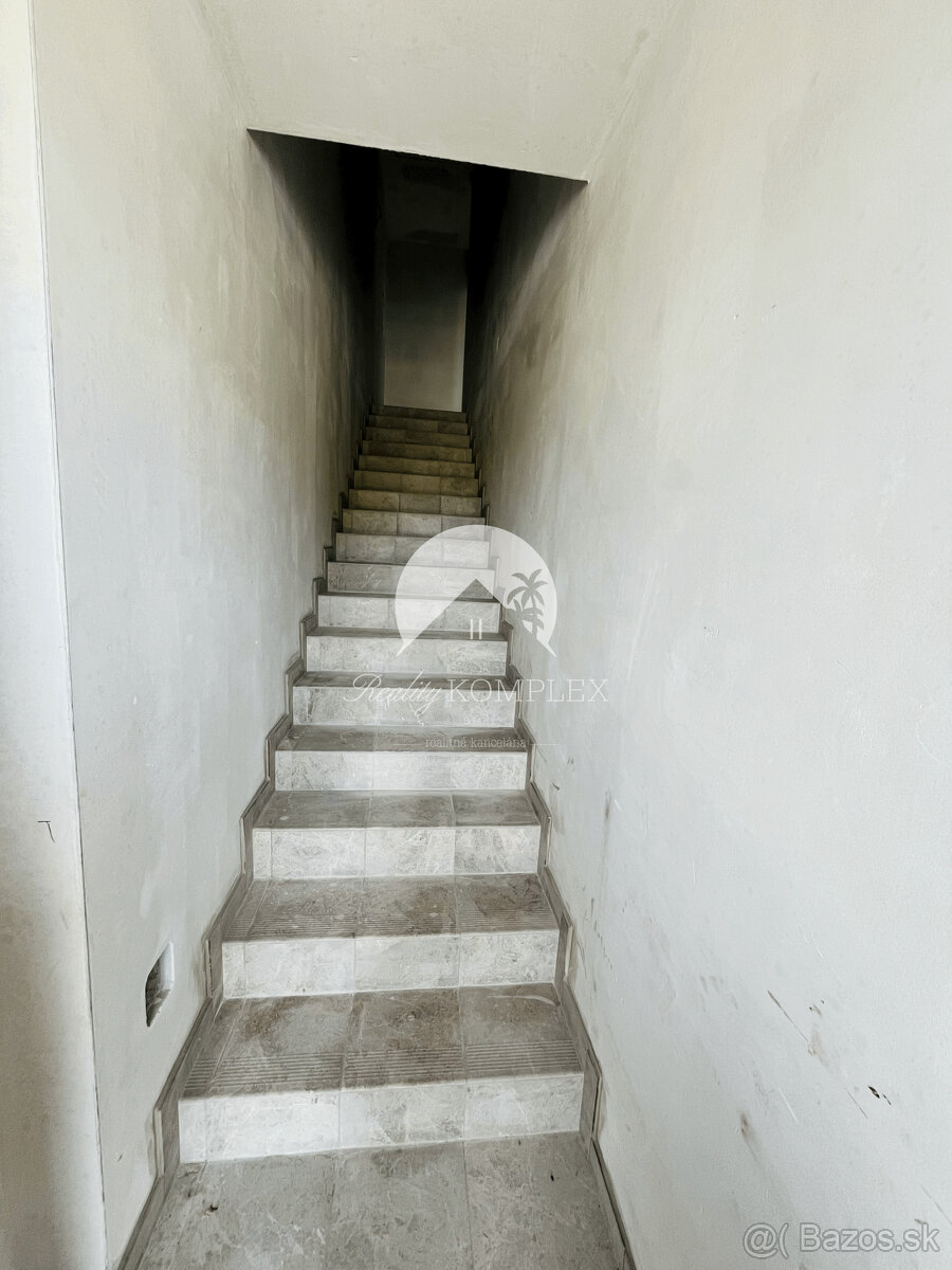 Reality KOMPLEX s.r.o., Vám ponúka na predaj komfortný 3-izb - 3