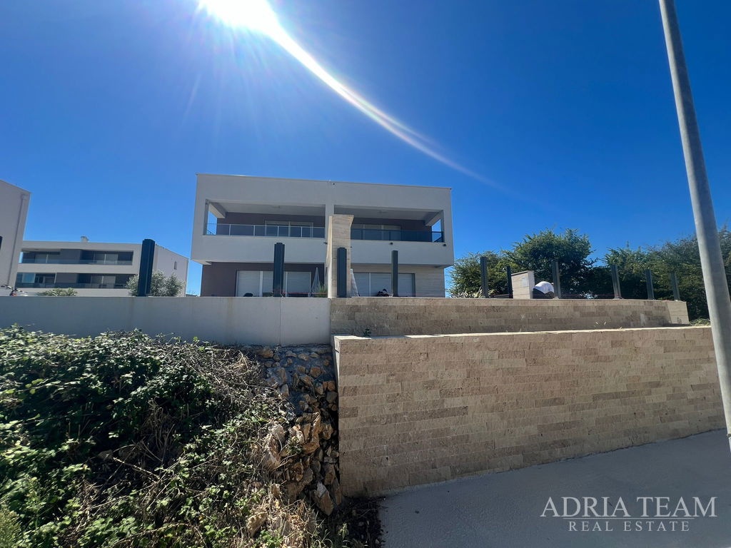 CHORVATSKO 🍁 JESENNÁ AKCIA REKREAČNÝ DOM S BAZÉNOM, 120 m - 3