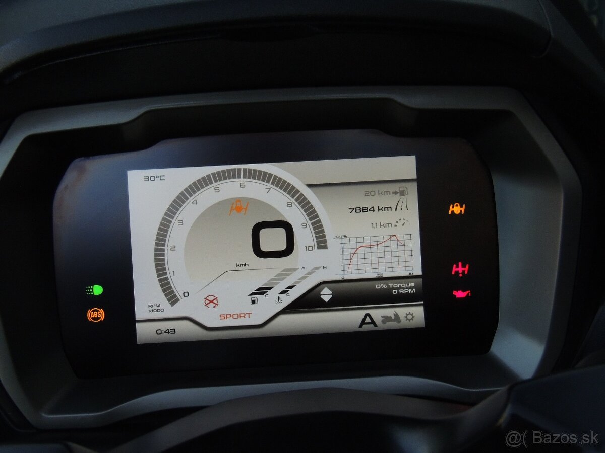 PIAGGIO MP3 400 HPE 2022 ,,B" vodičák 8tis.km - 3