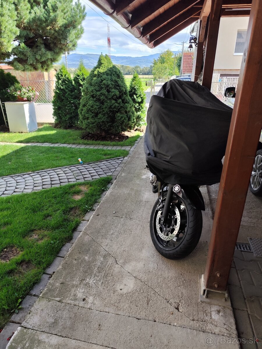 Suzuki Bandit 650 - 3