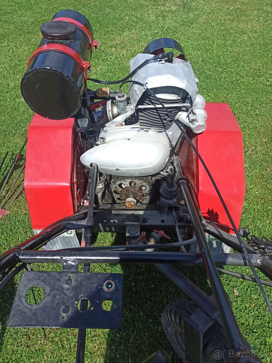 Dvojkolesovy malotraktor - 3