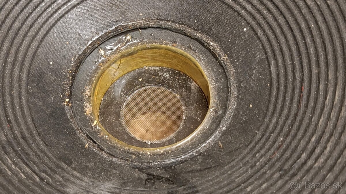 Spálený RCF LF18G401 - 3