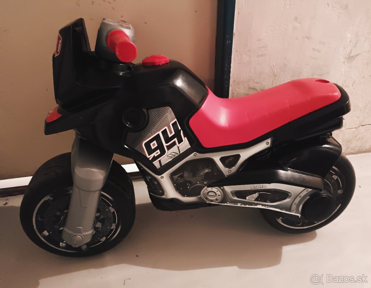 Motorky, kosačka a autíčko - 3