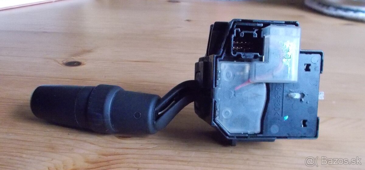 Predám prepínač svetiel na Mazdu 3 - 3