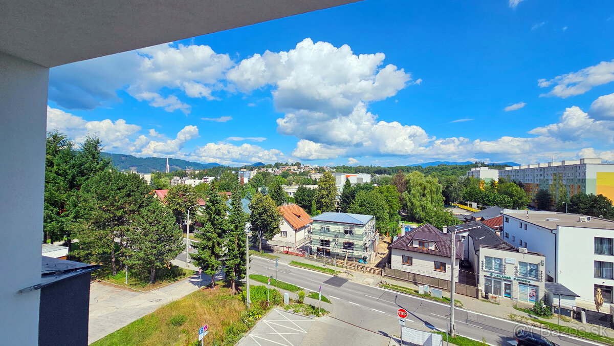 Svetlo, priestor a možnosti: 2-izbový byt s loggiou 14 m² - 3