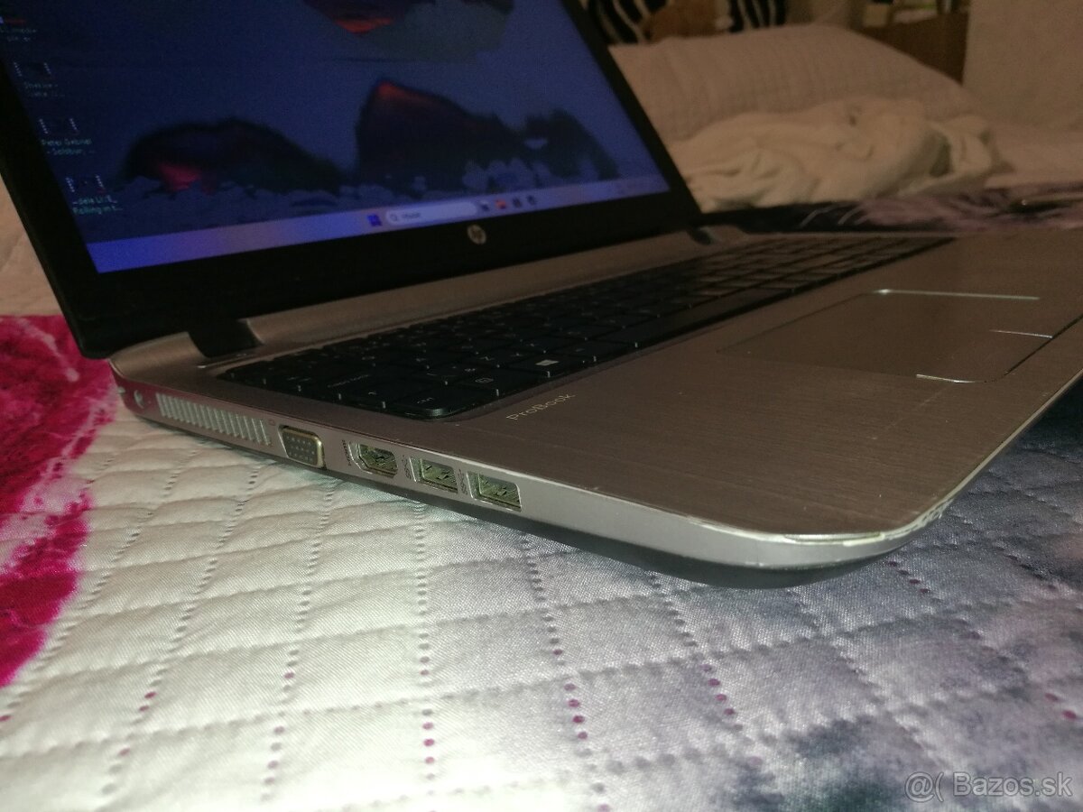 HP ProBook. i5. 15,6". RAM 16 GB. SSD 256 GB +1 000 GB. - 3