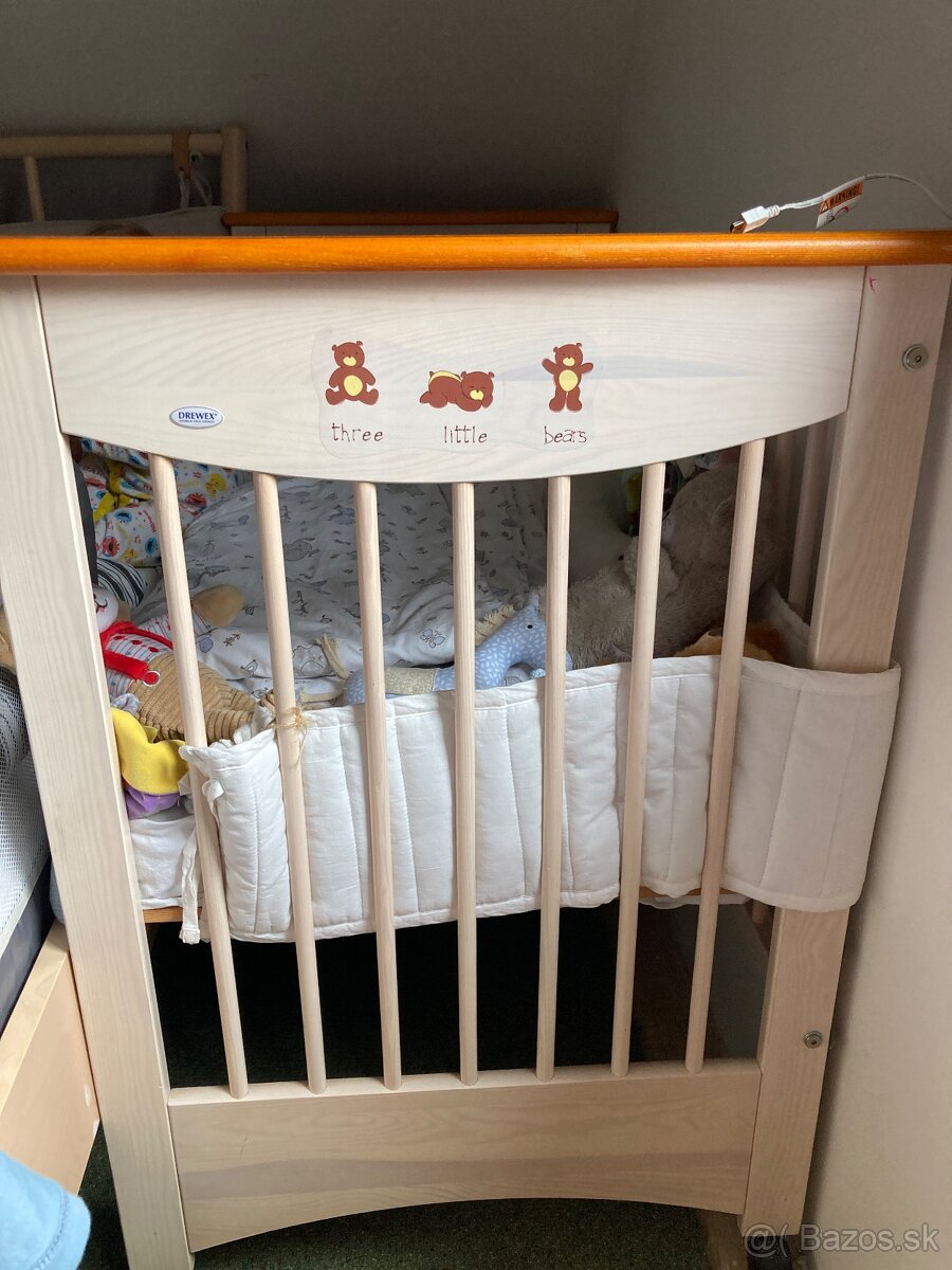 Prebalovacia komoda a detska postielka - 3