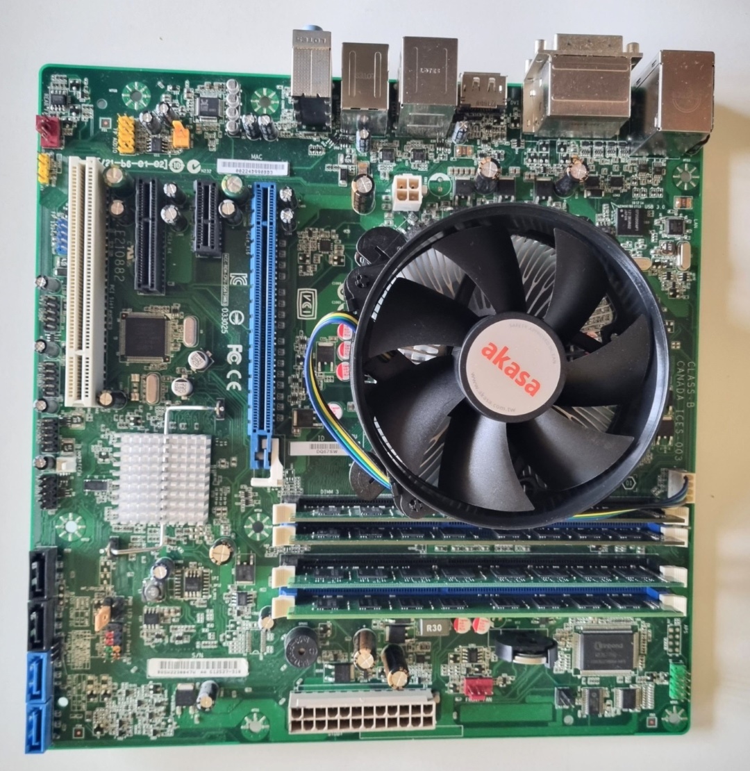 Intel DQ67SW + i5 2500K + 8GB DDR3 - 3