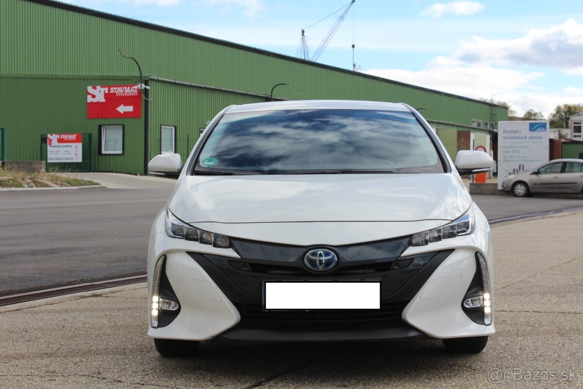 Toyota Prius 1.8 Plug-in Hybrid Executive - 3