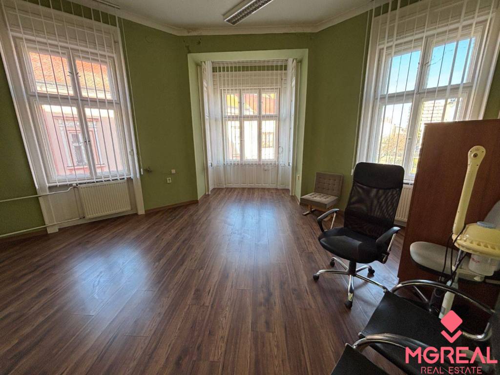 Kancelária 3 centrum Topoľčany / PRENÁJOM - 3