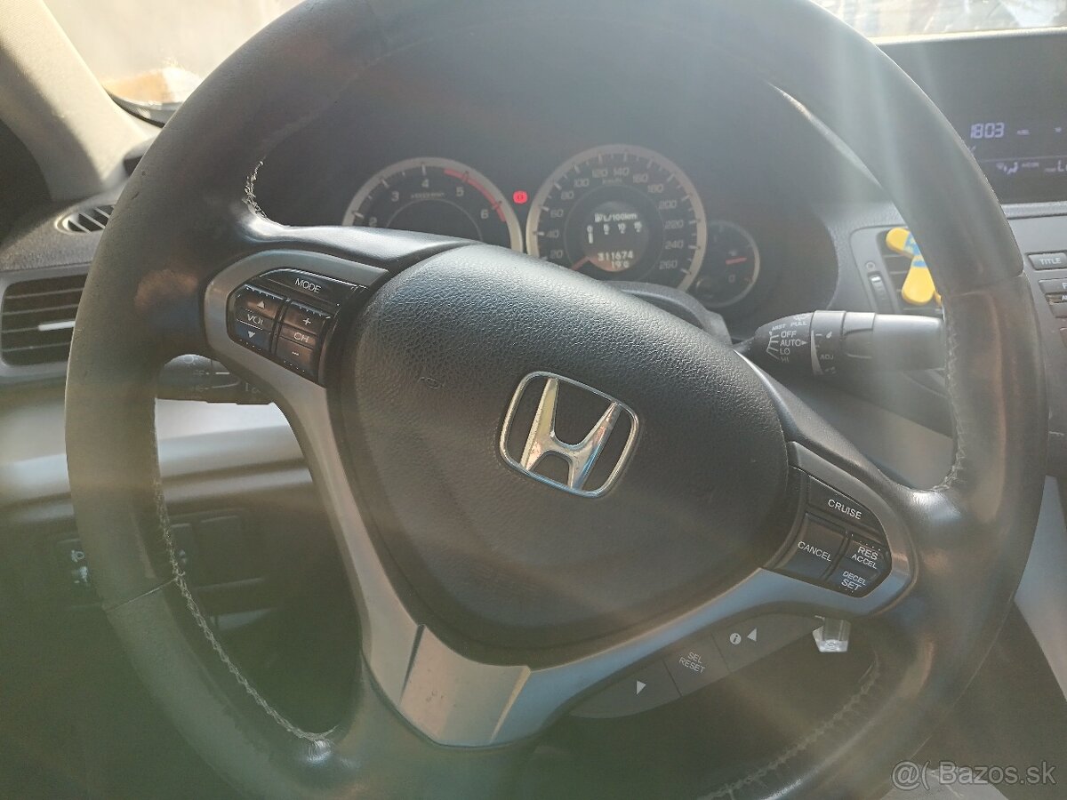 Predám hondu accord 2.2l - 3