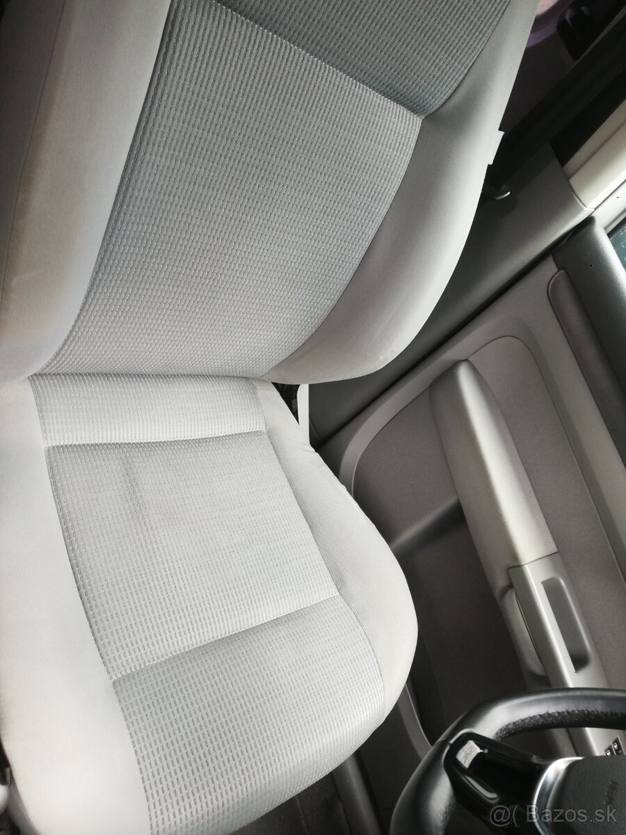 Vw Caddy interiér - 3