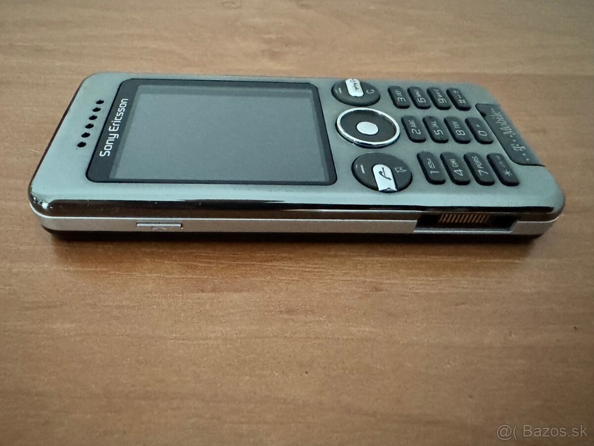 Sony Ericsson S302 - 3