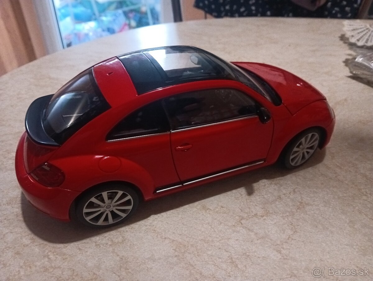 Predám Vw New Beetle 1:18 - 3
