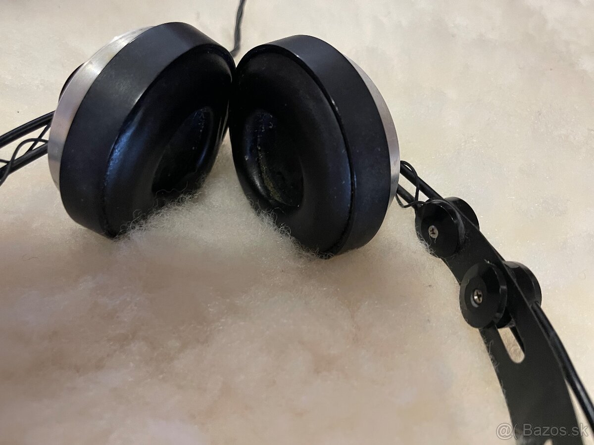 AKG K 140 sluchatka - 3