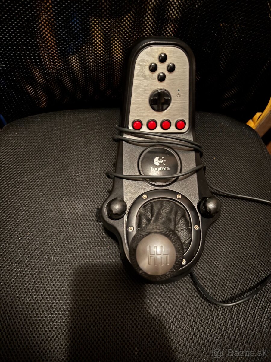 Logitech G27 – volant, pedále a radiaca páka - 3