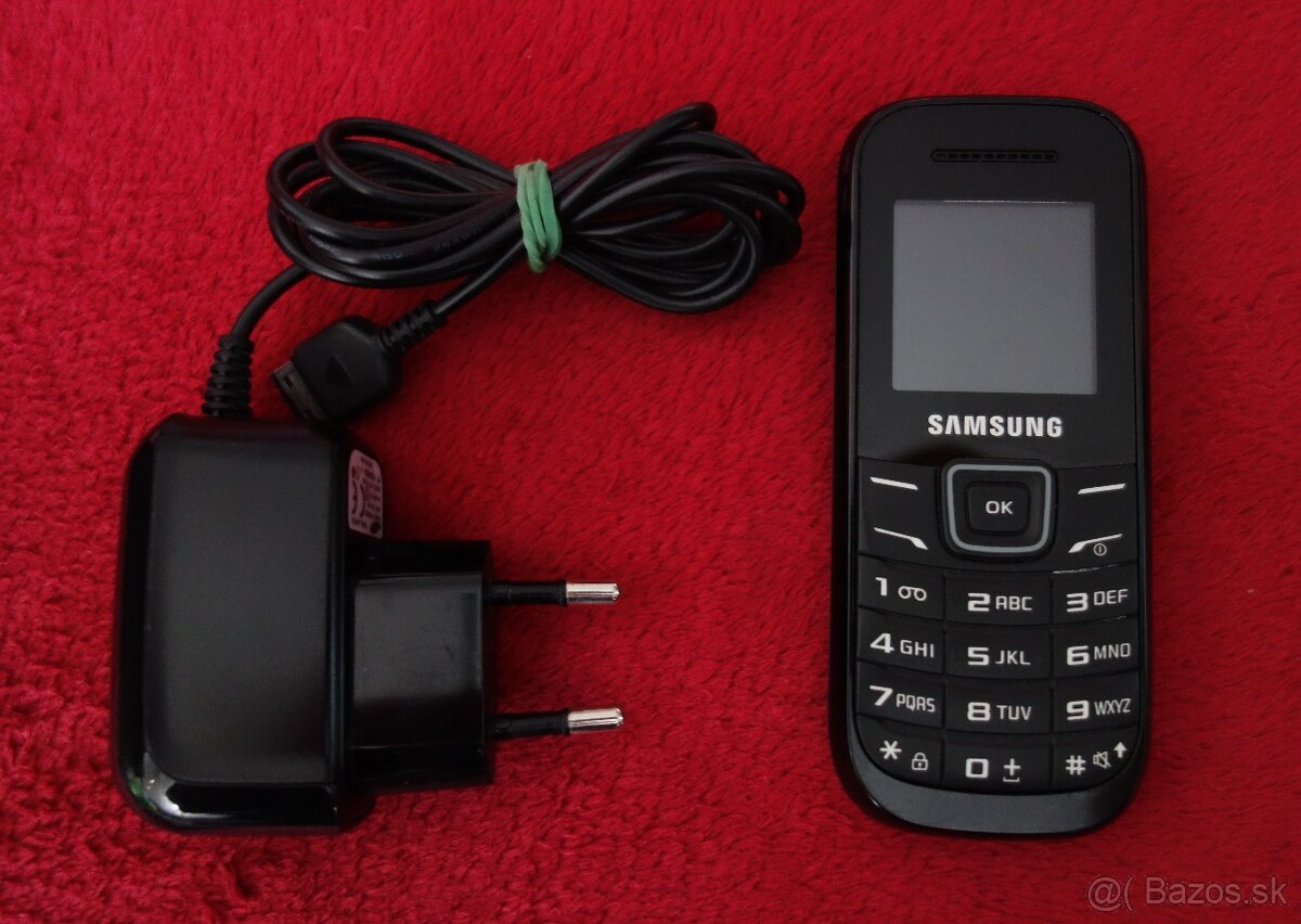 Samsung E1200 - 3