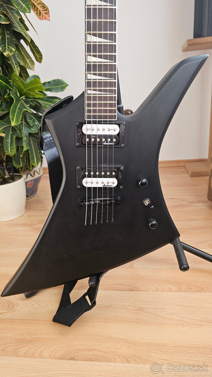Predám Elektrickú gitaru Jackson JS32T Kelly AH Satin Black - 3