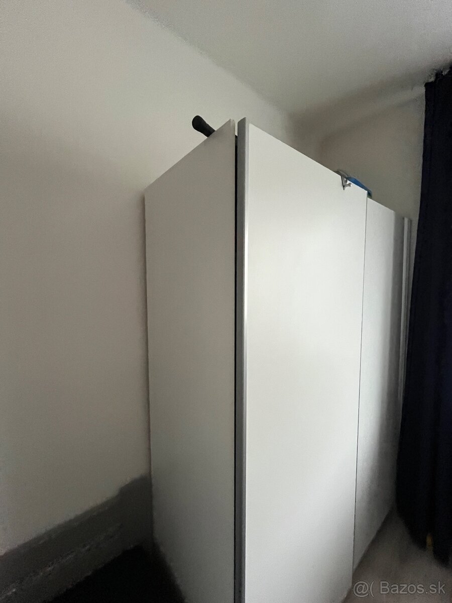 Skriňa s posúvanímy dverami - 3