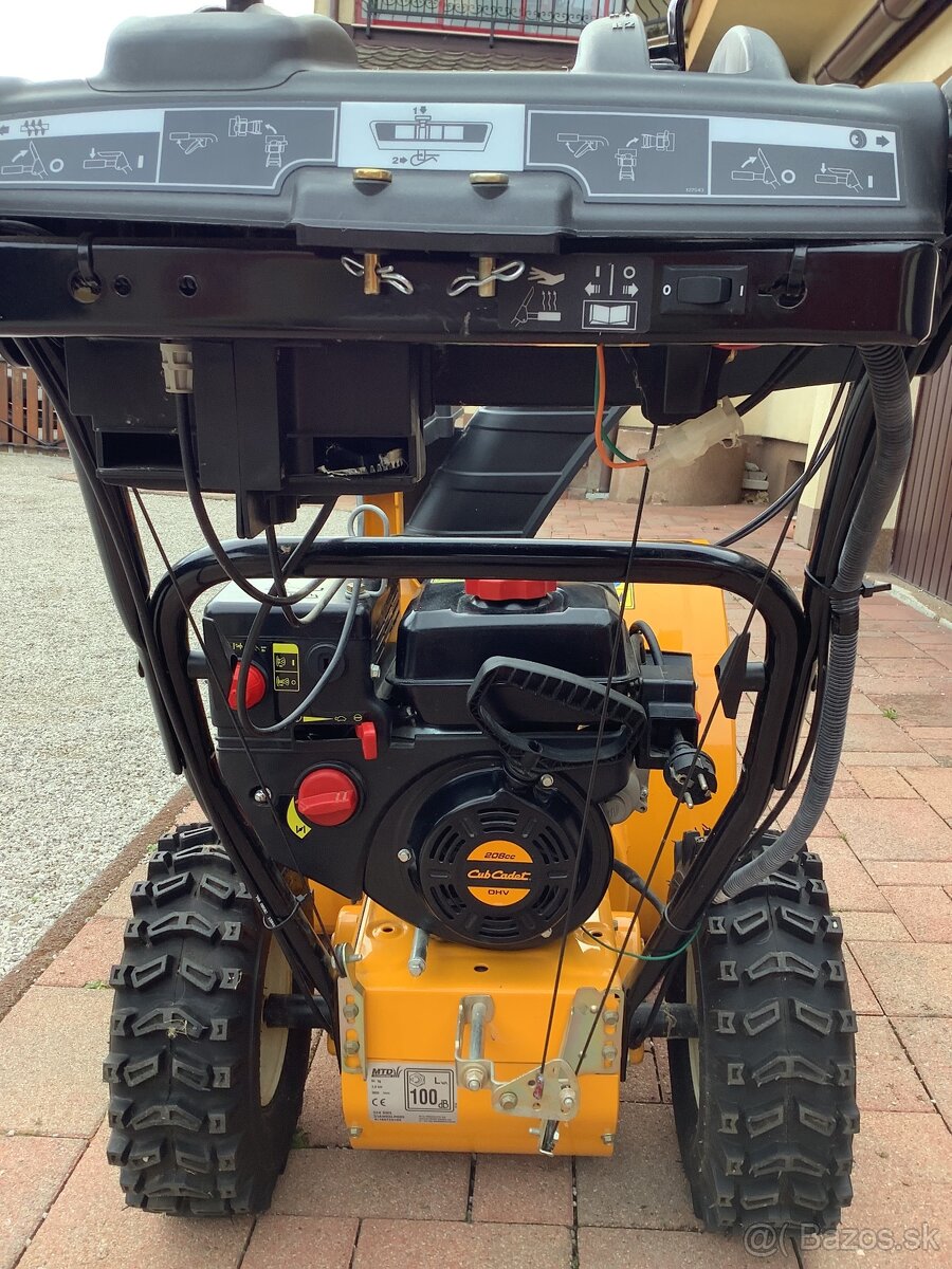 Predám snežnú frézu Cub Cadet 524 SWE - 3