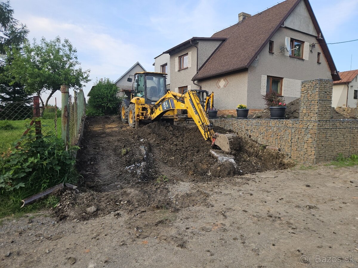 KOMATSU WB 93S 4X4 - 3