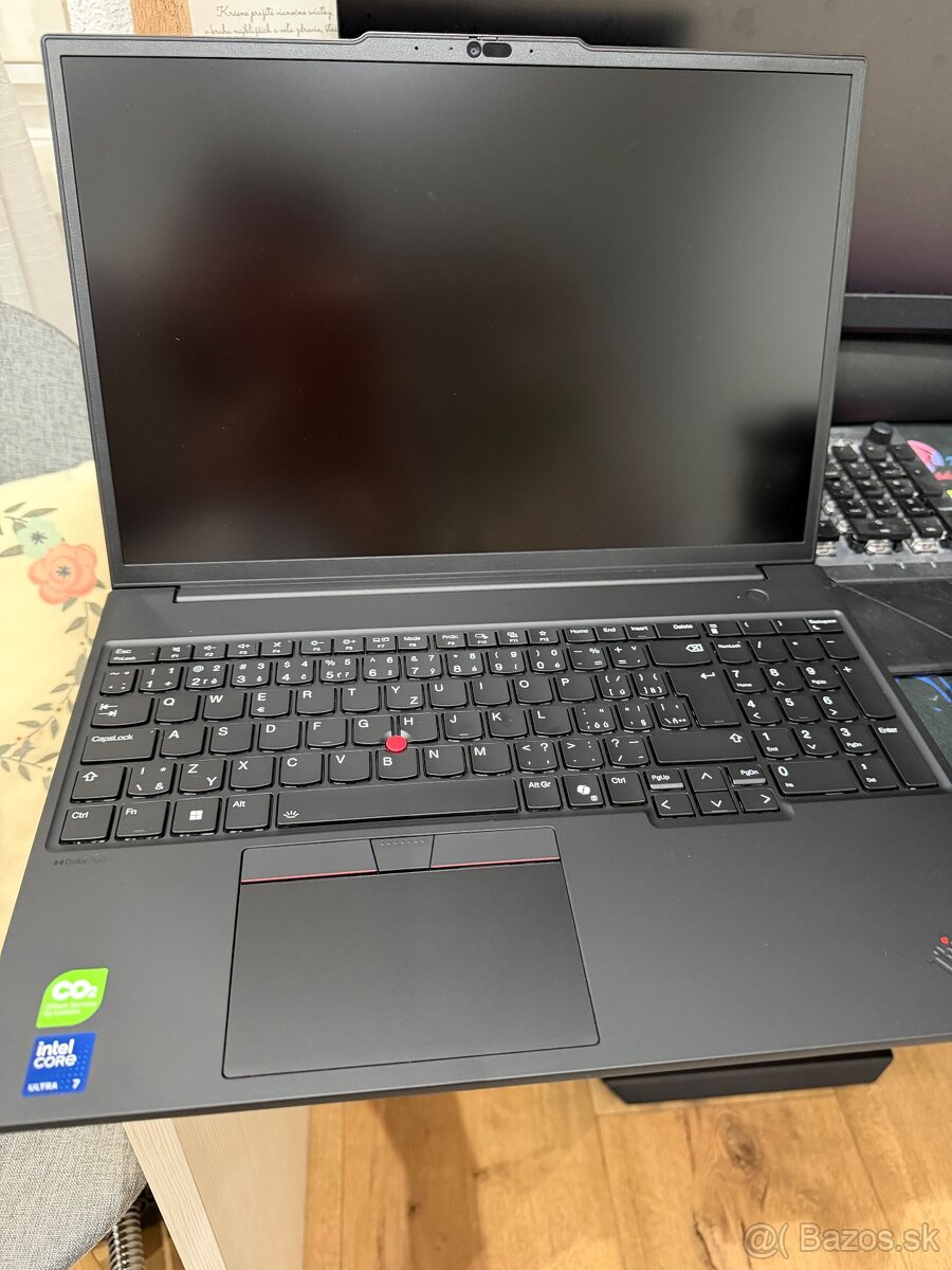 LENOVO ThinkPad P16s Gen3 - 3