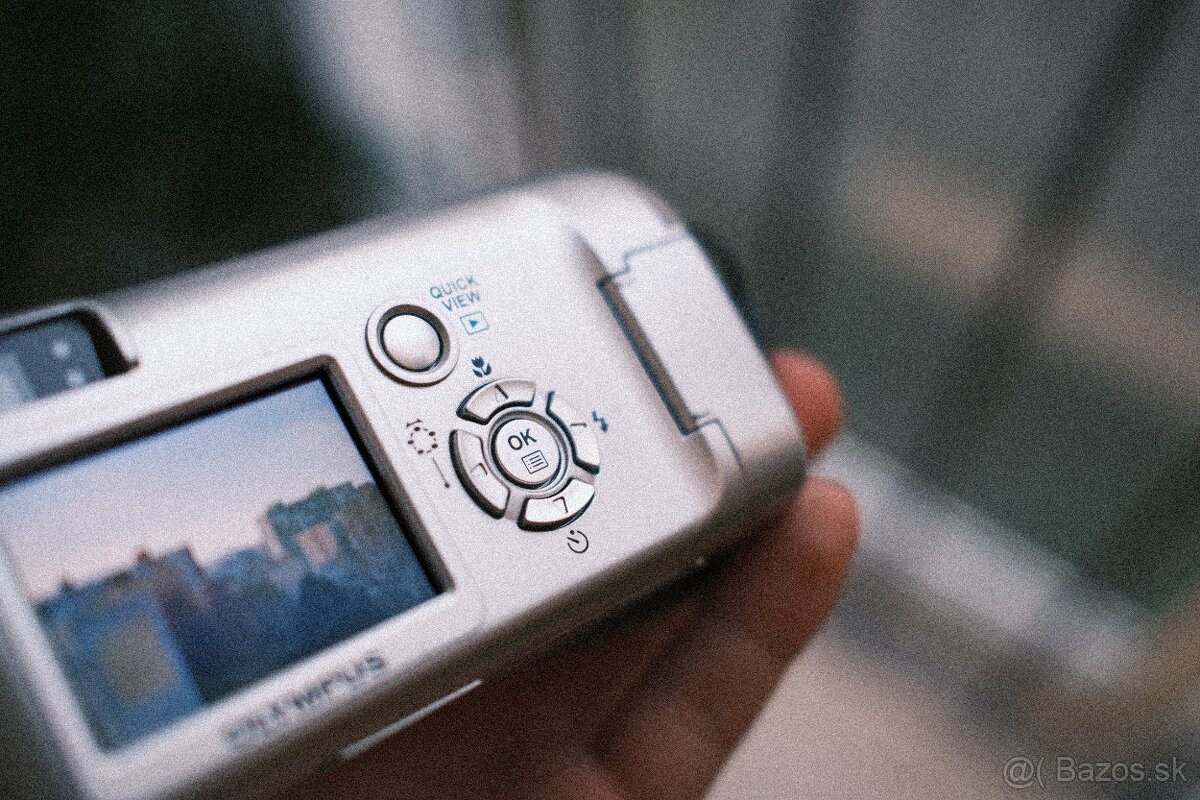 Olympus Camedia C-460 Zoom - 3