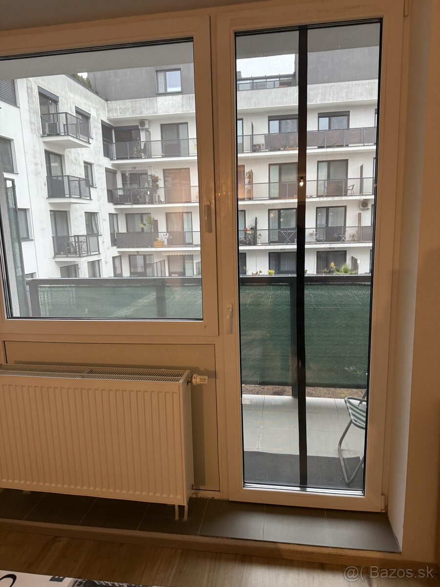 EXKLUZÍVNE NA PREDA – VEĽKÁ GARSÓNKA S BALKÓNOM V CENTRE - 3