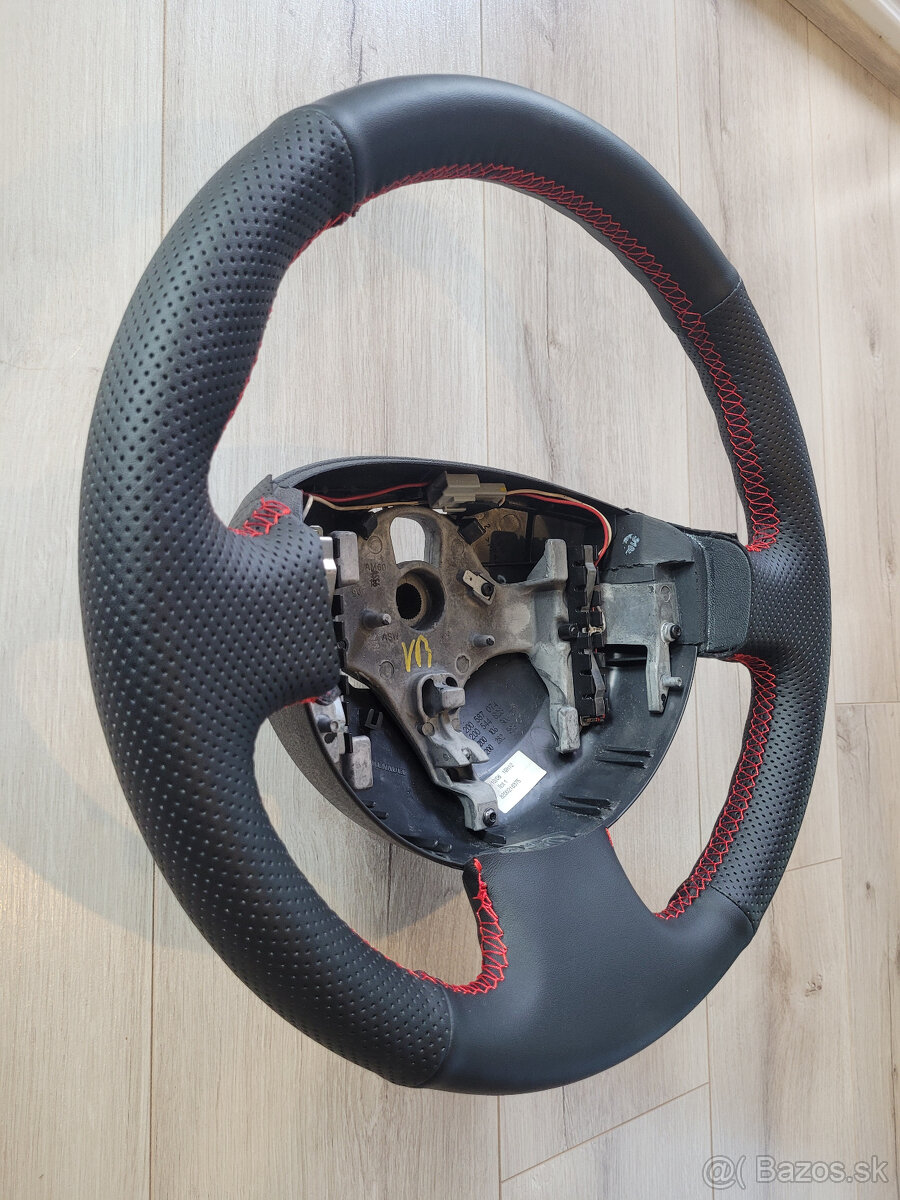 RENAULT MEGAN II-KOŽENÝ VOLANT - 3