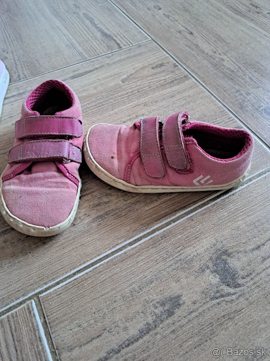 Tenisky pre dievča aj Adidas - 3