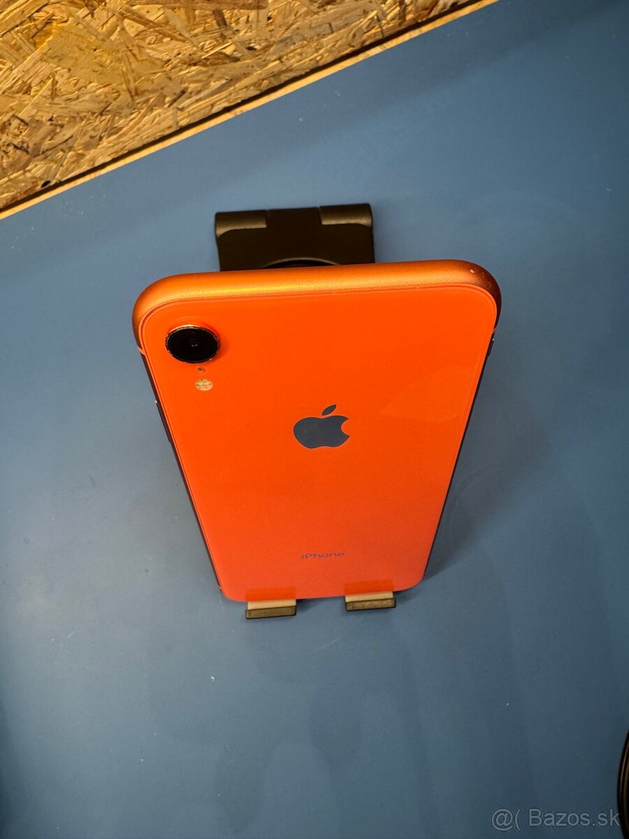 iPhone xr - 3