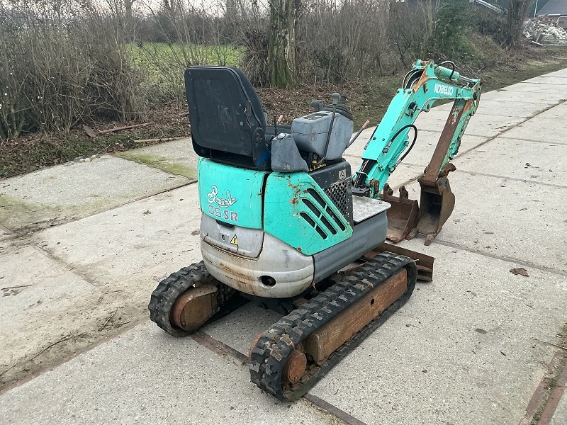 Mini rýpadlo Kobelco 09SR (rok 2000) – Vynikajúci stav - 3