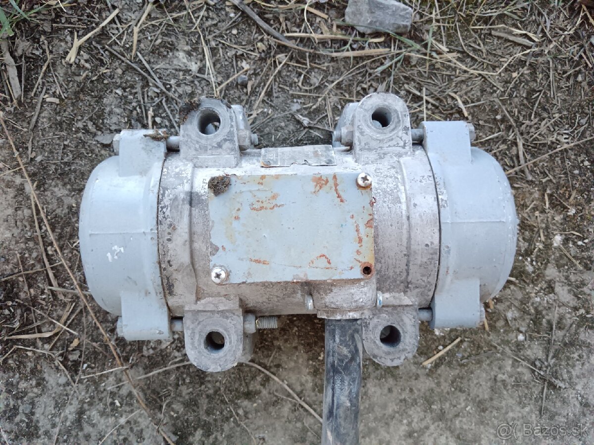 Vibrátor - 3