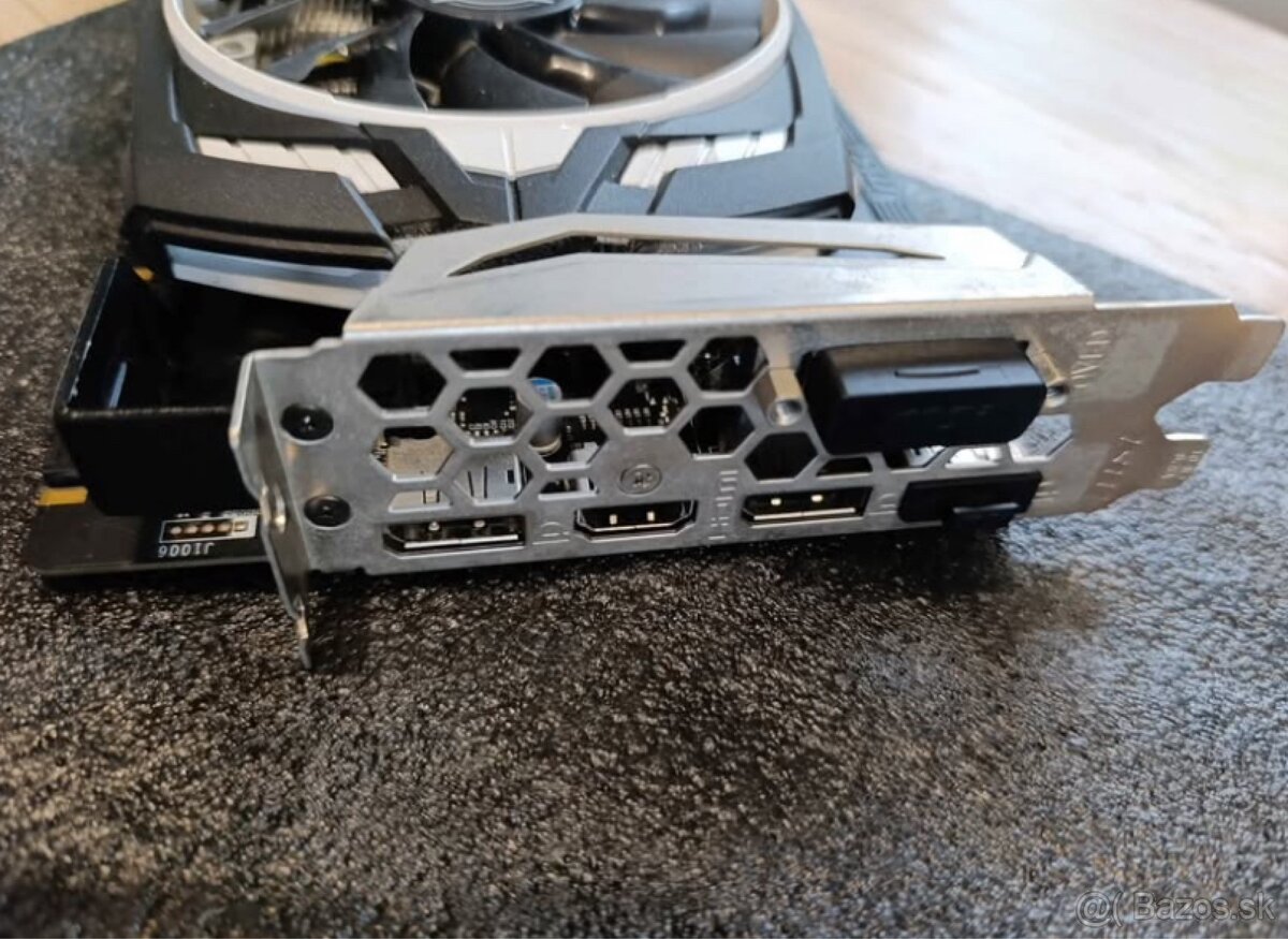 MSI GeForce GTX 1070ti ARMOR 8G - 3