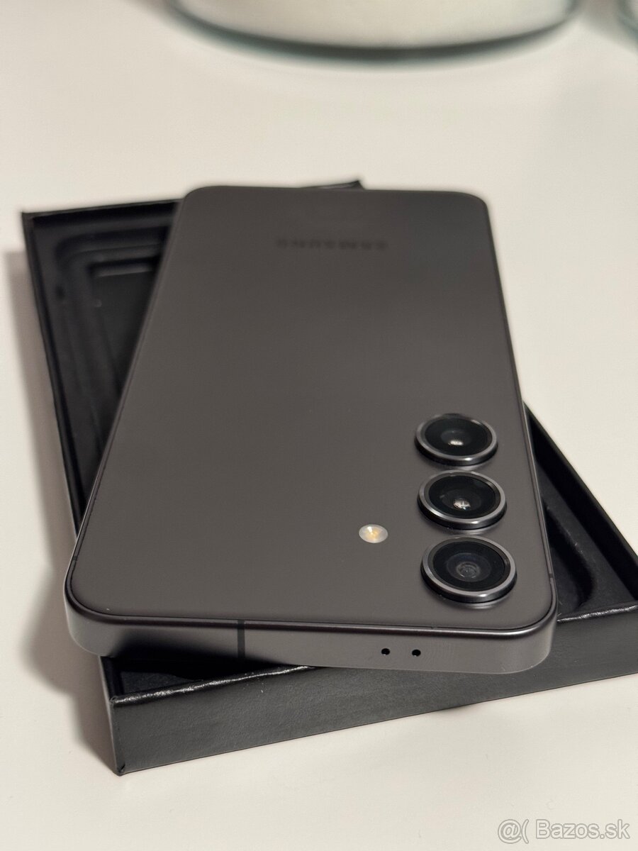 Samsung Galaxy S24 256GB Black - 3