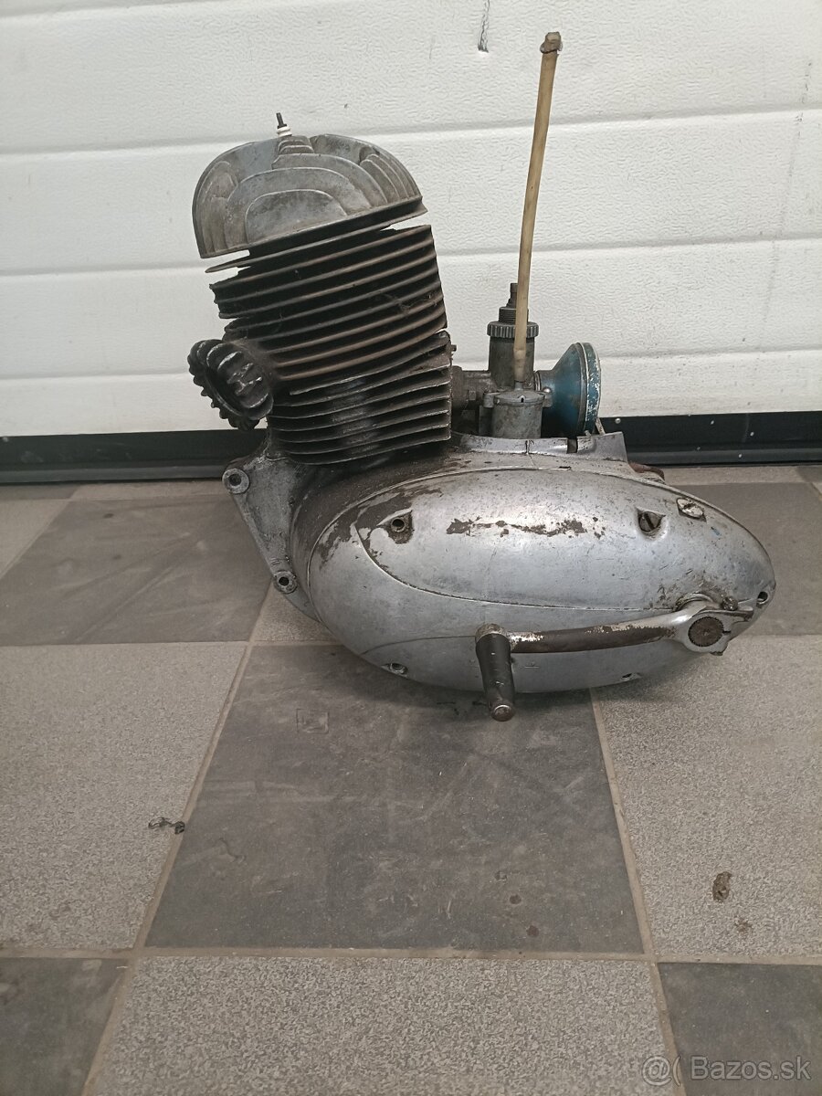 Motor Jawa 353 Kyvačka. - 3