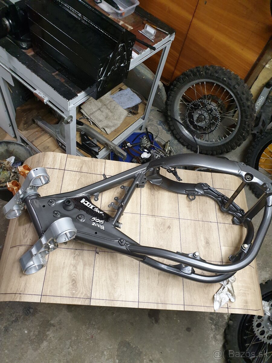 Ktm sxf 505.