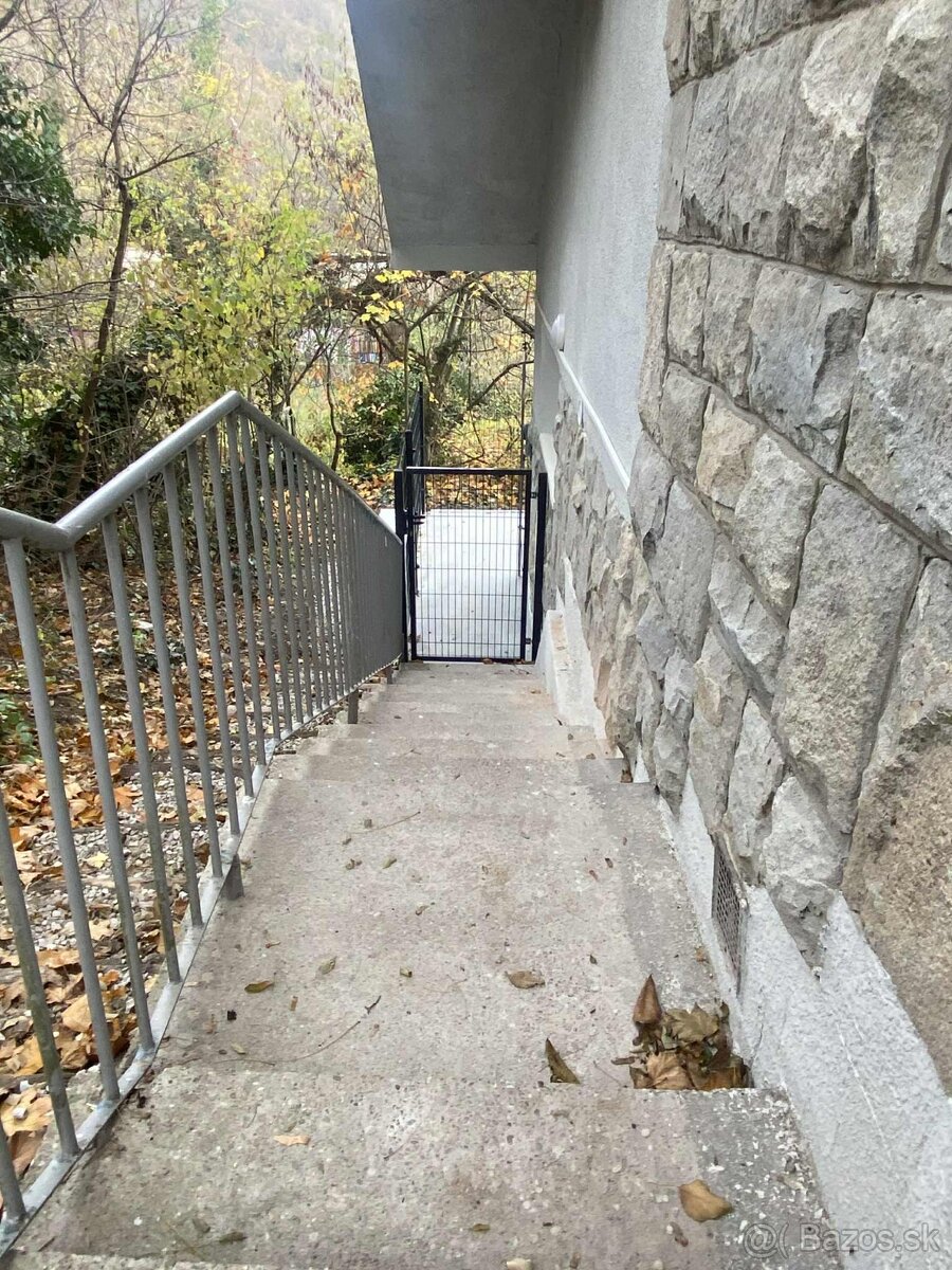 Priestranný 2-izb. byt na prenájom Staré Mesto - 3