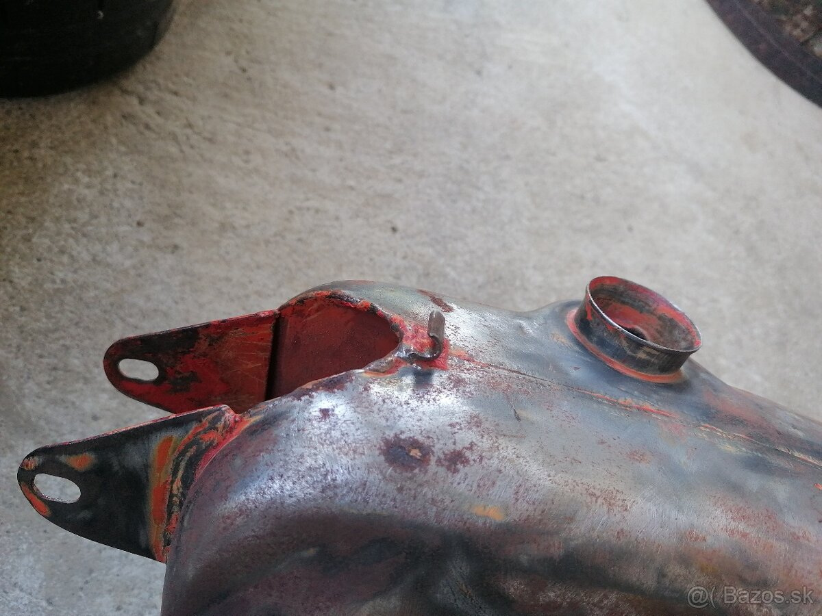 Predám nádrž na Jawa 23 Mustang - 3