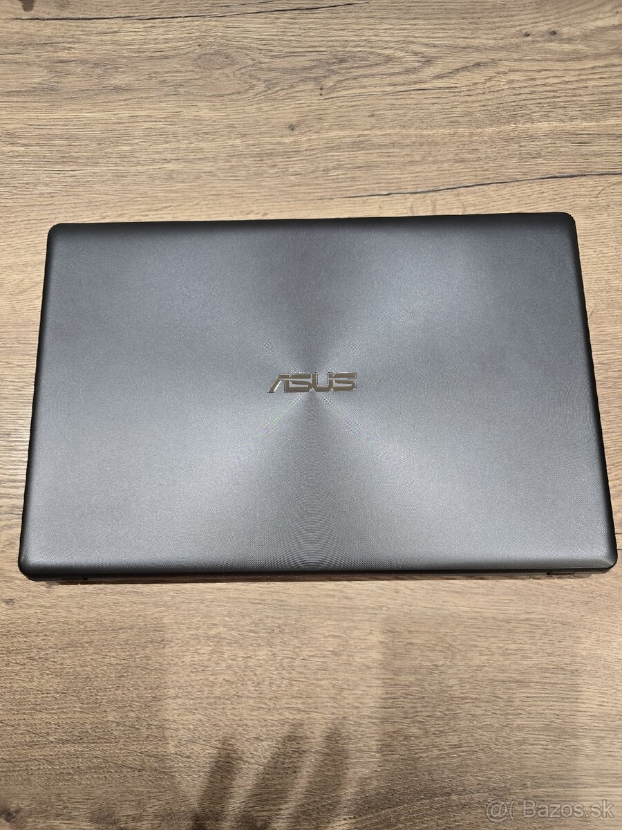 Asus X550C - 3