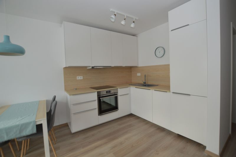 Na prenájom, luxusný 2 izb. byt, ul. Malokrasňanská, 54m2, p - 3