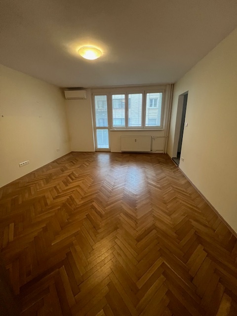 Zrekonštruovaný 3 izb. byt, MEDENÁ ul. - 3