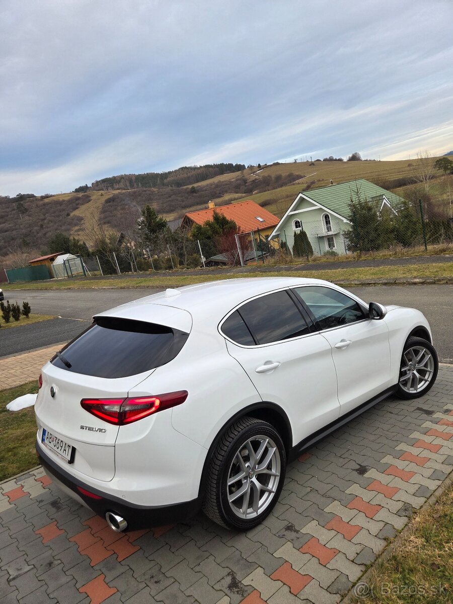 Alfa Romeo Stelvio 2.0 Q4 SR - 3