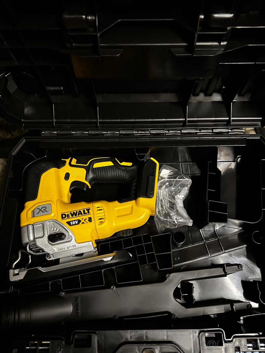 DEWALT DCS334NT 18V PRIAMOČIARA PÍLA - 3