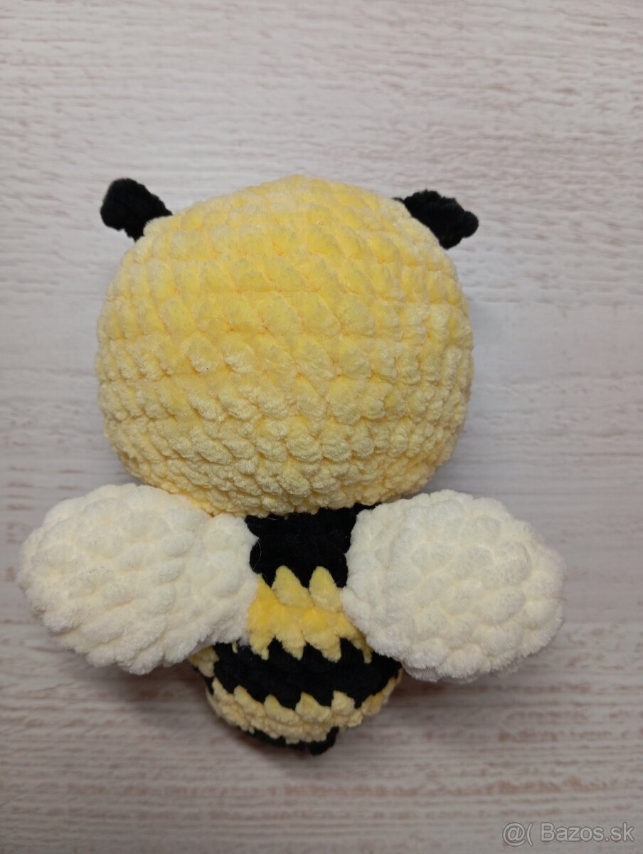 Háčkované Včielky - 3